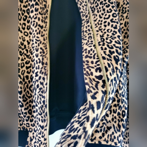 Leopard print jacket 🐆 - Picture 3 of 4
